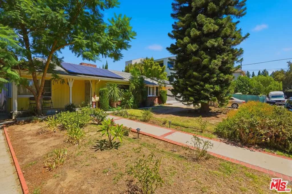 15719 Vose Street, Los Angeles, CA — listing photo 1
