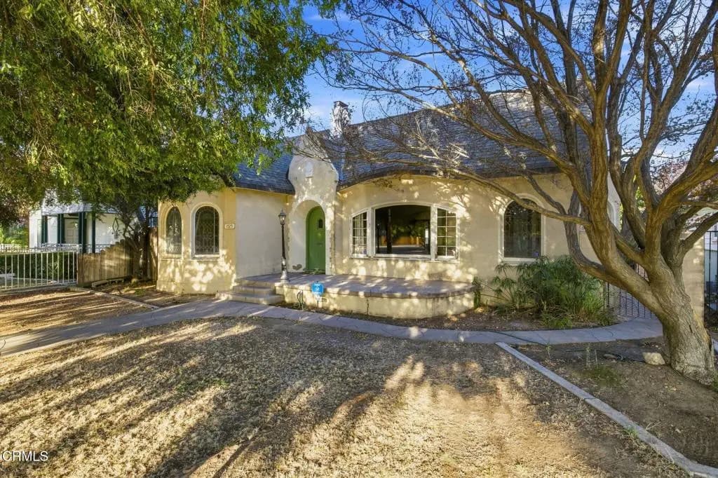 1525 Alta Vista Drive, Bakersfield, CA — listing photo 1