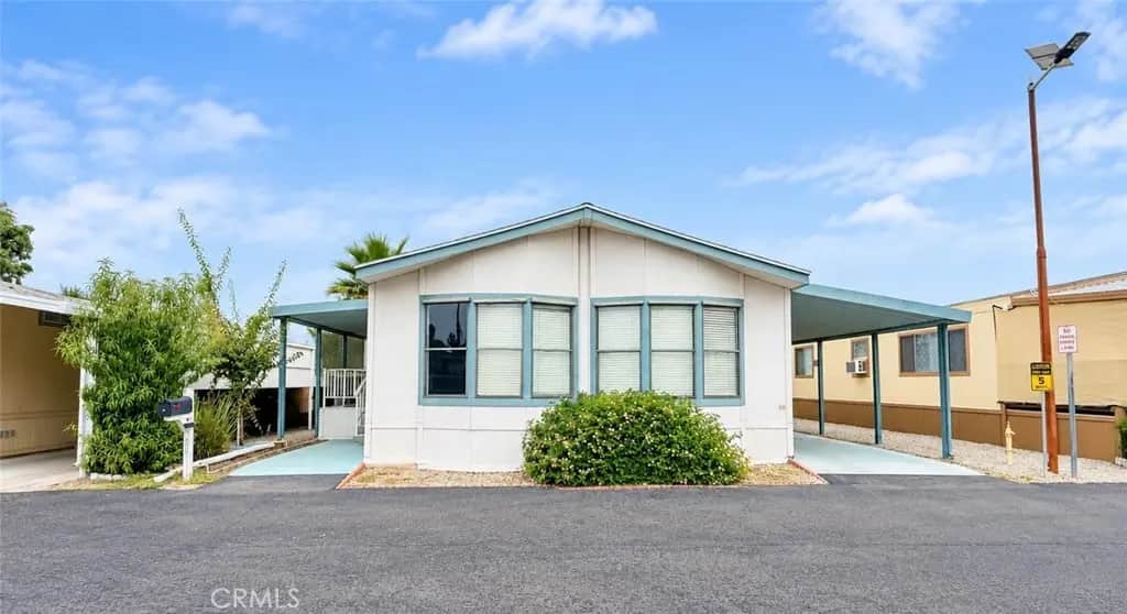 530 W Devonshire 36, Hemet, CA — listing photo 1