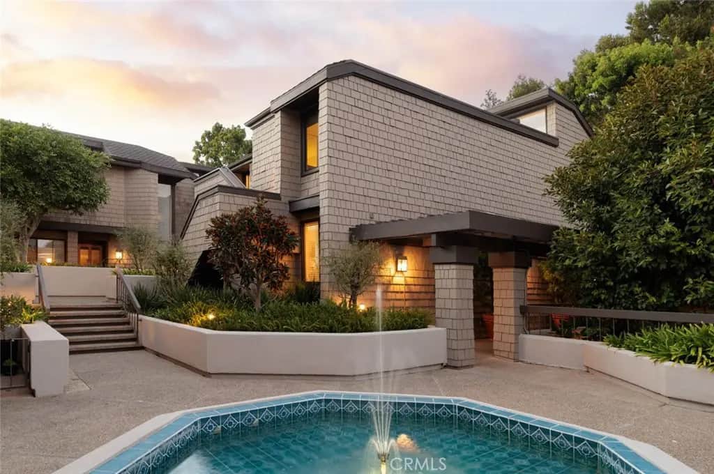 2 Canyon Island, Newport Beach, CA — listing photo 1