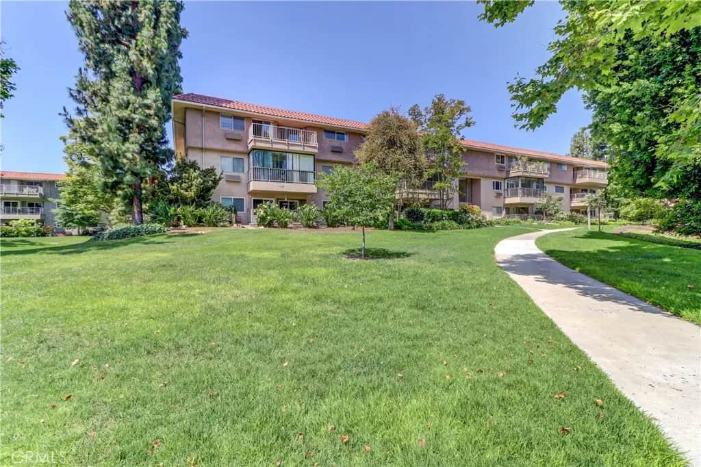 2396 W Via Mariposa W 3H, Laguna Woods, CA — listing photo 1