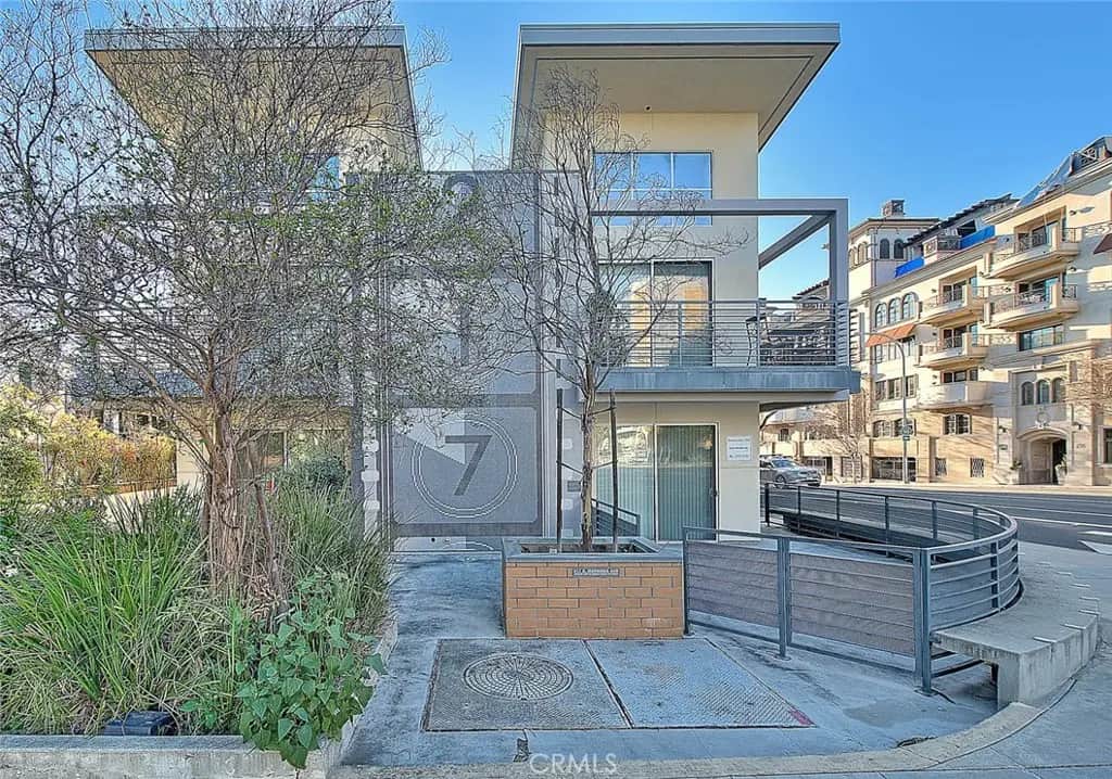 217 S Marengo 110, Pasadena, CA — listing photo 1