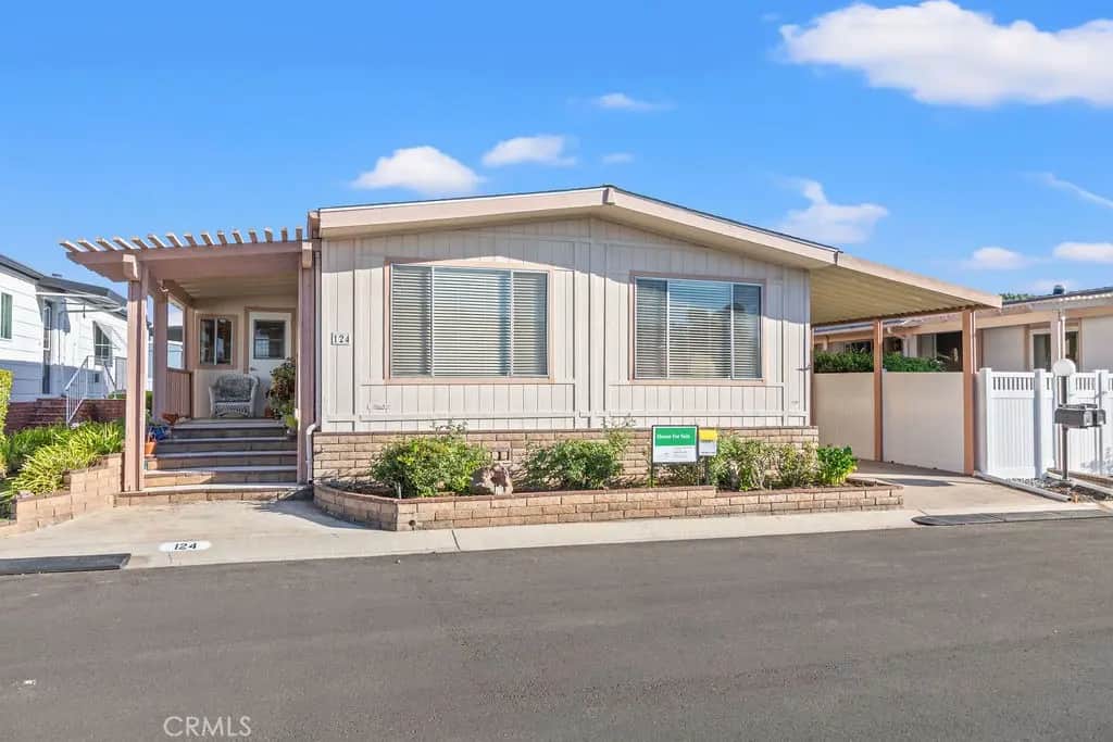 5200 Irvine Boulevard 124, Irvine, CA — listing photo 1