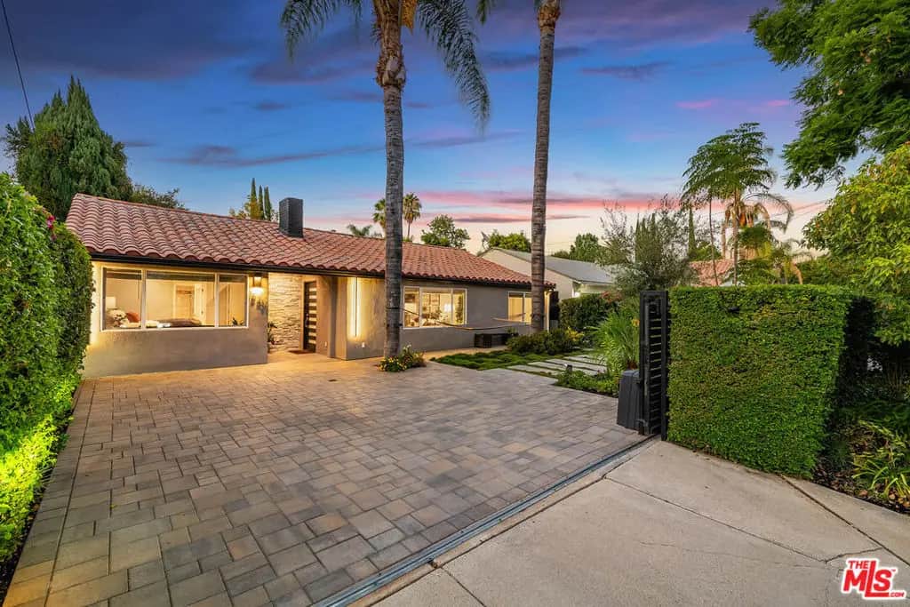 15237 Otsego Street, Los Angeles, CA — listing photo 1
