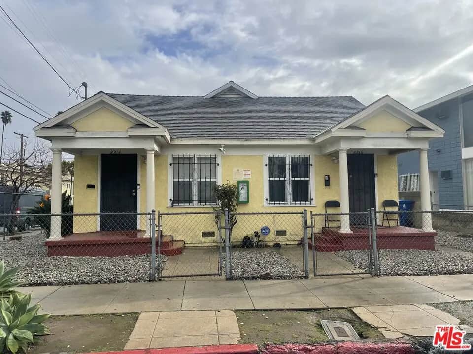 2711 Cimarron Street, Los Angeles, CA — listing photo 1