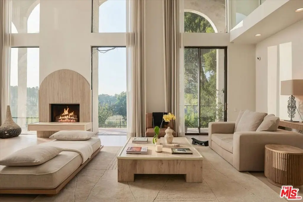 2299 Gloaming Way, Beverly Hills, CA — listing photo 1