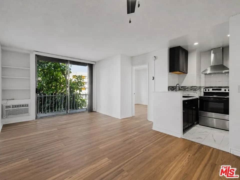 210 S La Fayette Park Place 201, Los Angeles, CA — listing photo 1