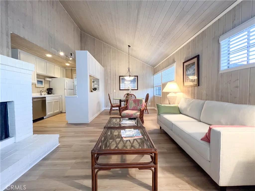 315 1/2 Diamond Avenue, Newport Beach, CA — listing photo 1