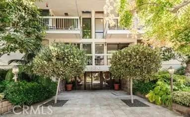 1230 N Sweetzer Avenue 114, West Hollywood, CA — listing photo 1