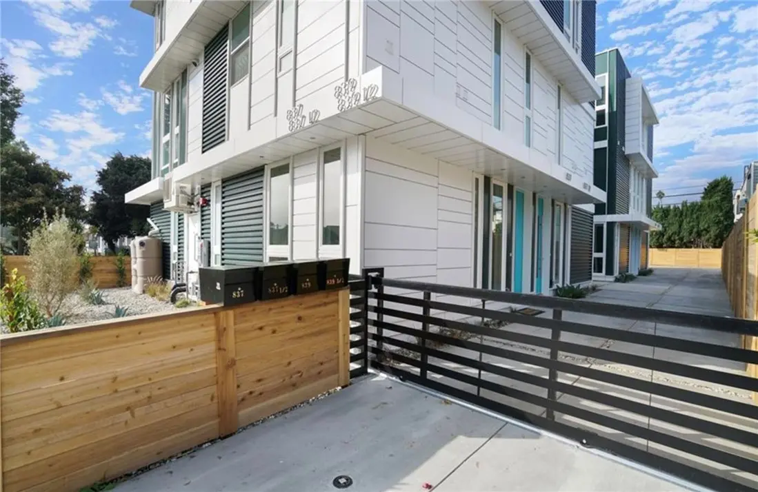 839 N Kingsley, Hollywood, CA — listing photo 1