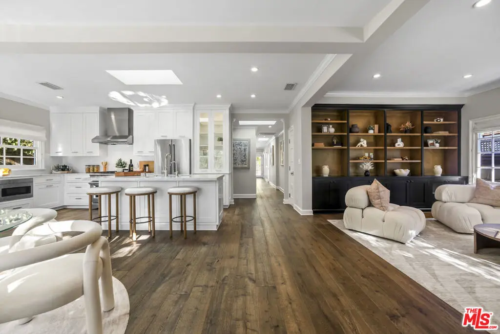 606 N Martel Avenue, Los Angeles, CA — listing photo 1
