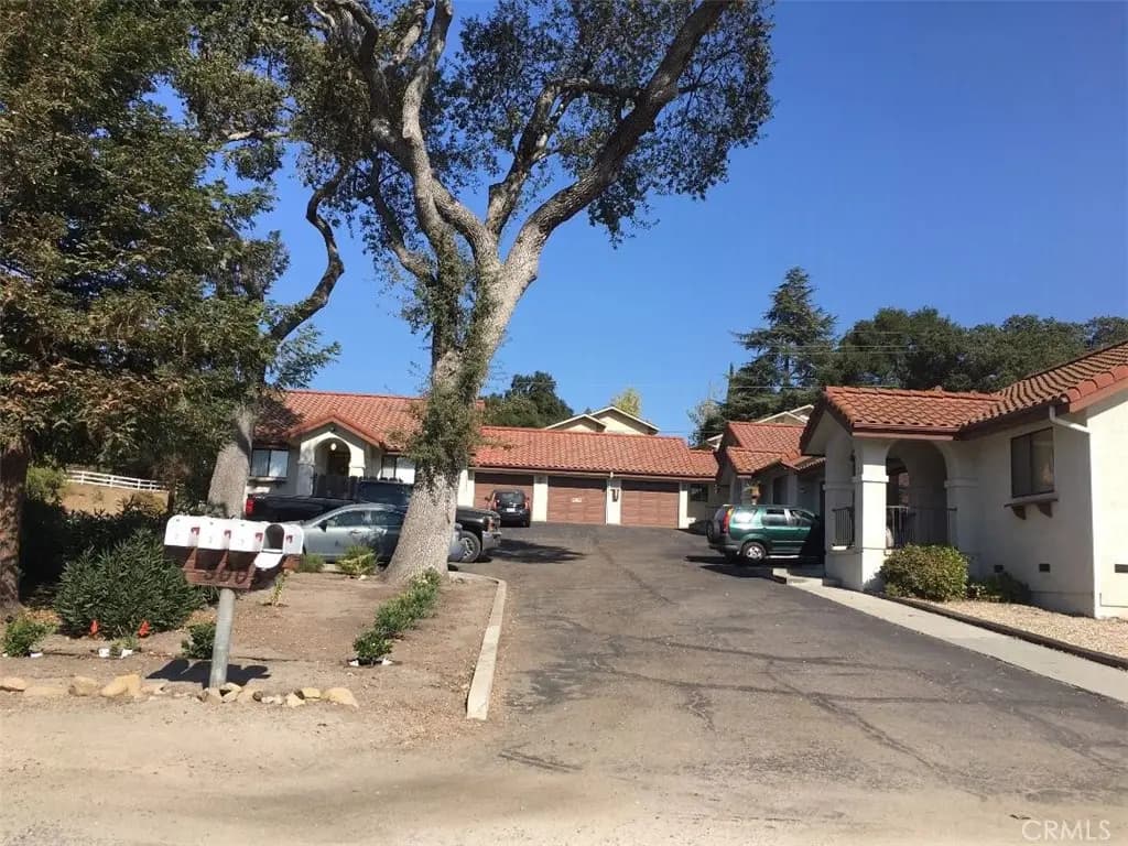 5005 Palma Ave 4, Atascadero, CA — listing photo 1