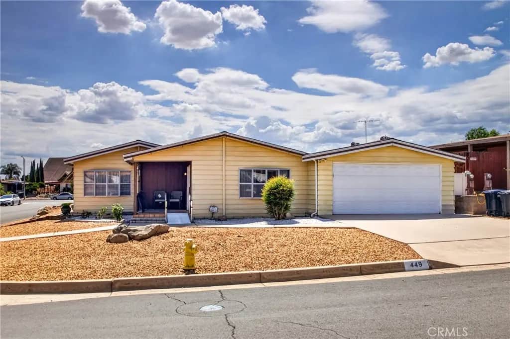 449 Crown Ridge Road, Perris, CA — listing photo 1