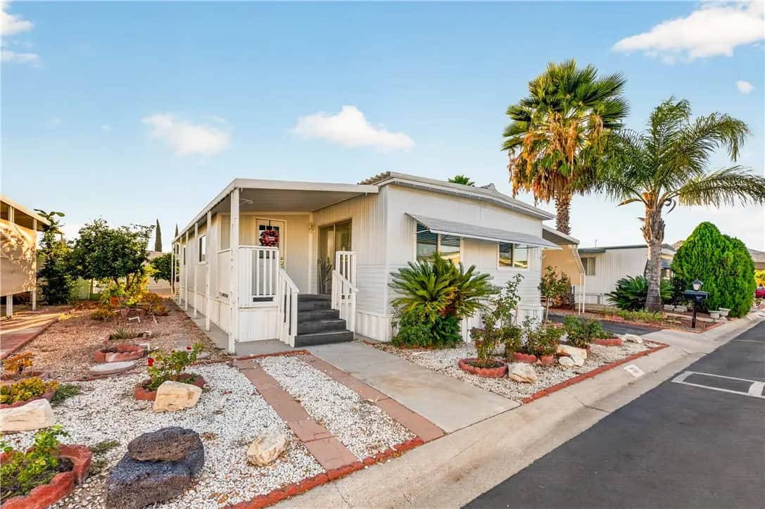 3700 BUCHANAN 72, Riverside, CA — listing photo 1