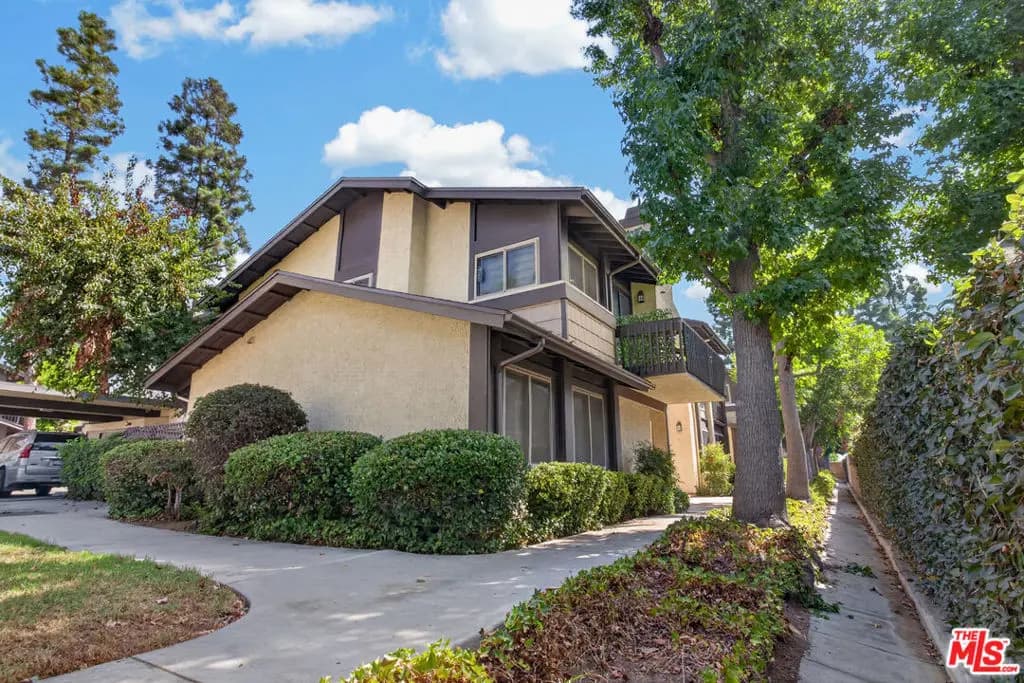 6716 Clybourn Avenue 147, North Hollywood, CA — listing photo 1