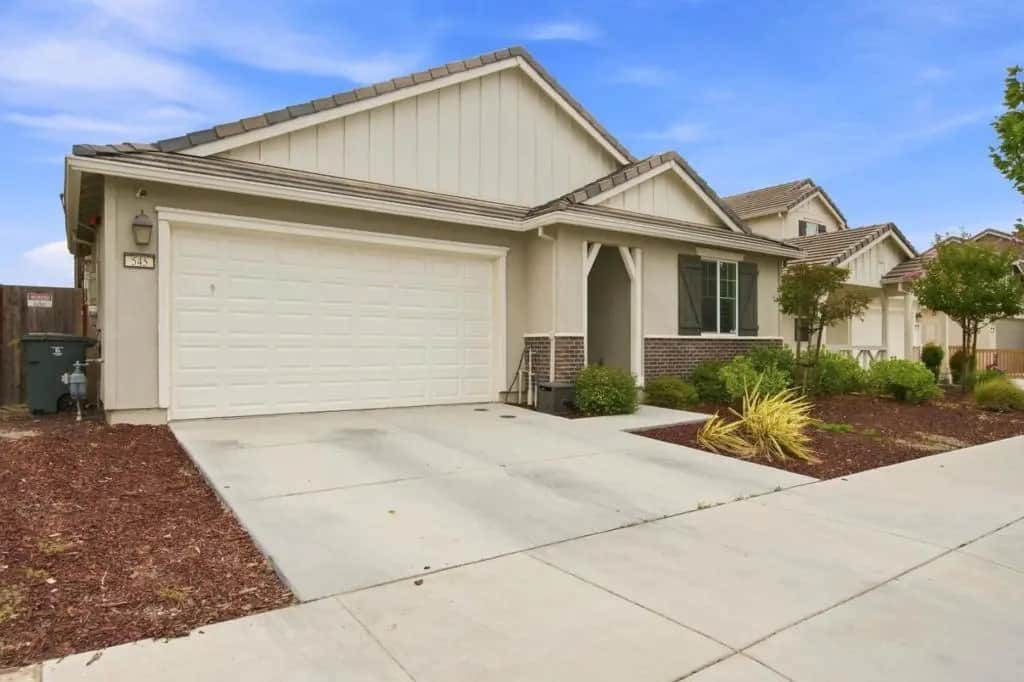 545 Tanoak Street, Hollister, CA — listing photo 1