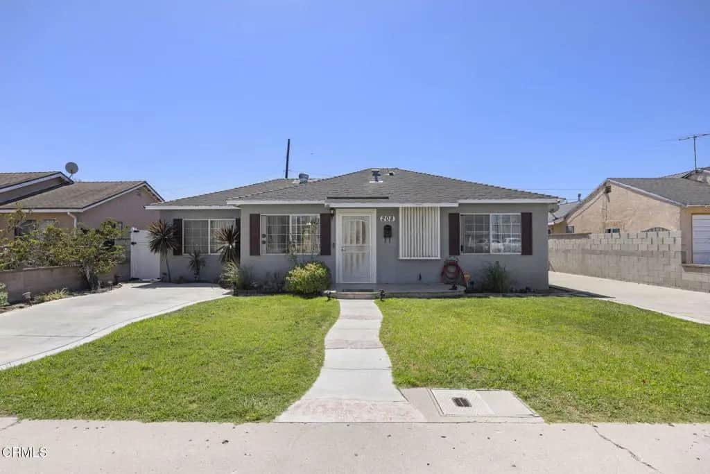 208 Lark Street, Oxnard, CA — listing photo 1
