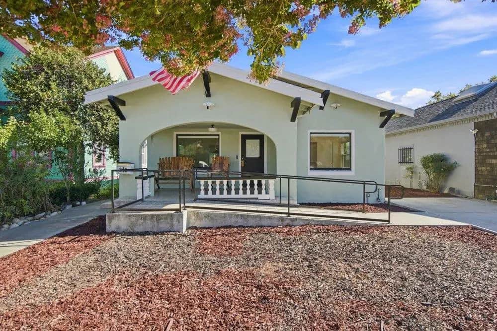 345 6th Street, Hollister, CA — listing photo 1