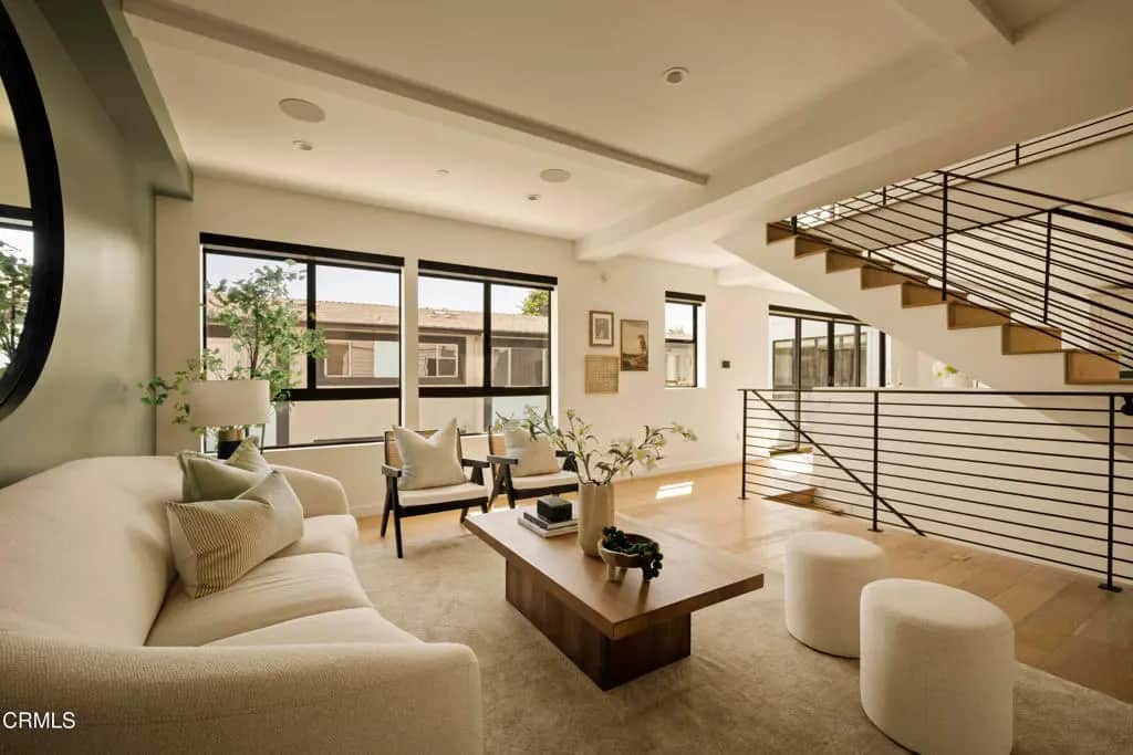 643 1/2 N Hayworth Avenue, Los Angeles, CA — listing photo 1
