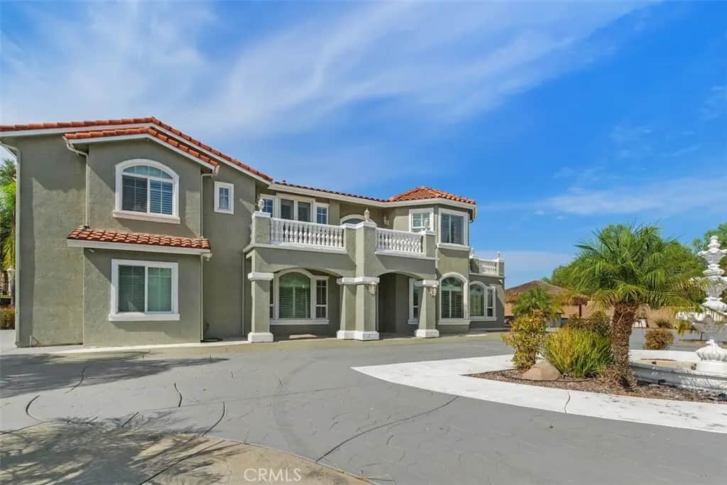 27355 Stonehenge, Hemet, CA — listing photo 1