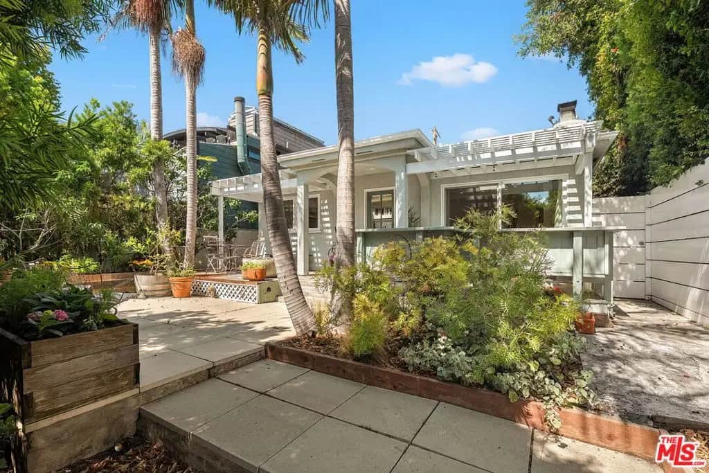 845 Amoroso Place, Los Angeles, CA — listing photo 1