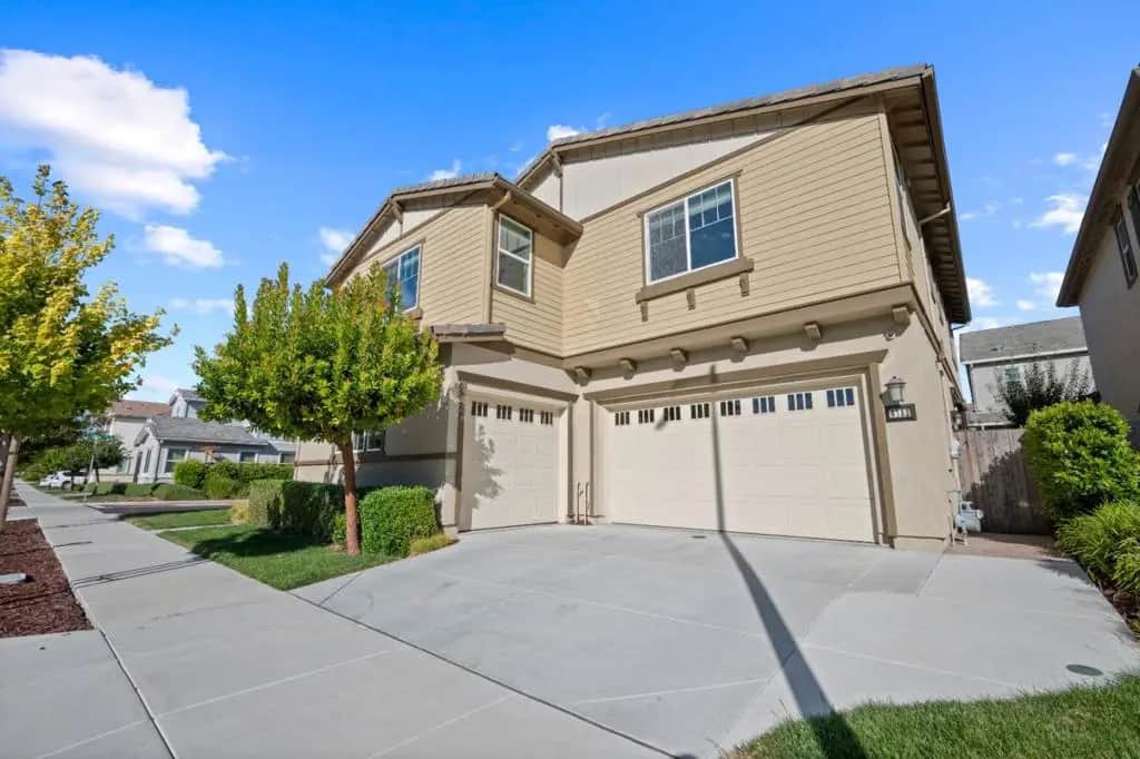6752 Grasshopper Avenue, Newark, CA — listing photo 1