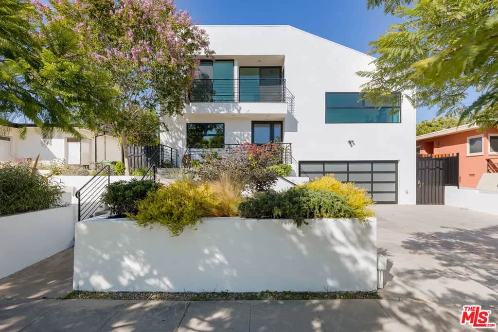 3470 Cabrillo Boulevard, Los Angeles, CA — listing photo 1