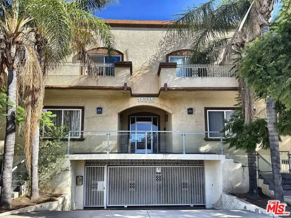 14315 Magnolia Boulevard 101, Los Angeles, CA — listing photo 1
