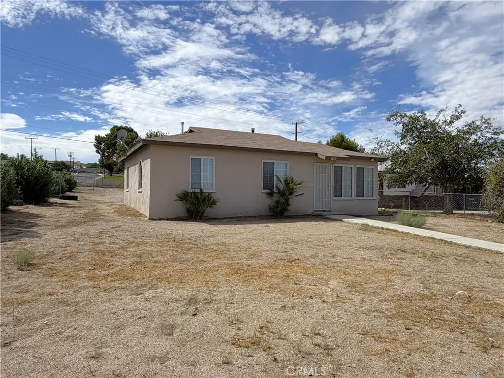 1400 Nancy Street, Barstow, CA — listing photo 1