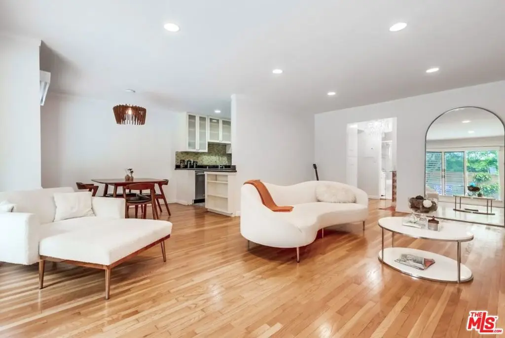 1275 Havenhurst Drive 4, West Hollywood, CA — listing photo 1