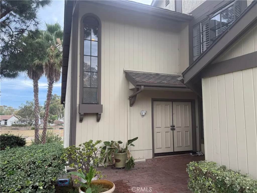 2310 Applewood, Fullerton, CA — listing photo 1