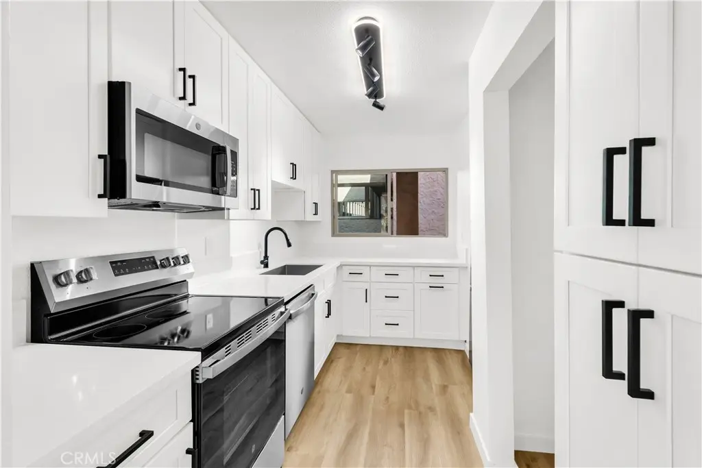 2514 Clairemont 107, San Diego, CA — listing photo 1
