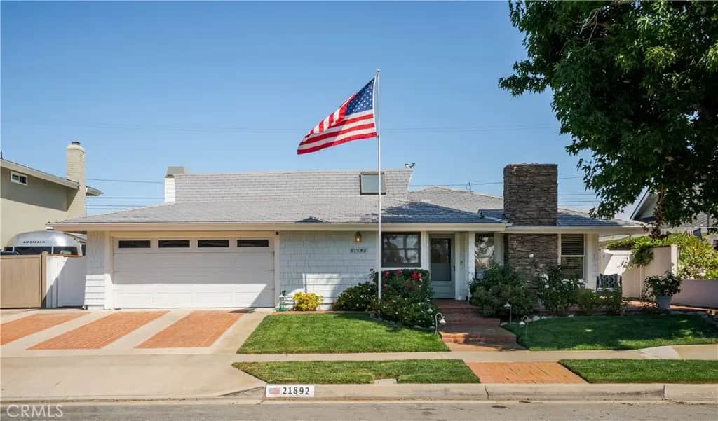 21892 Kaneohe, Huntington Beach, CA — listing photo 1
