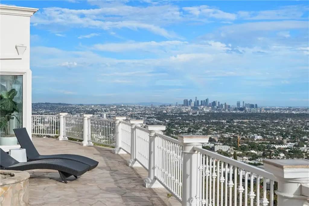 8527 Hedges Way, Los Angeles, CA — listing photo 1