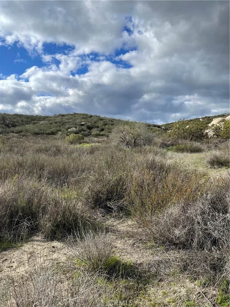 44926 Benton Road, Hemet, CA — listing photo 1