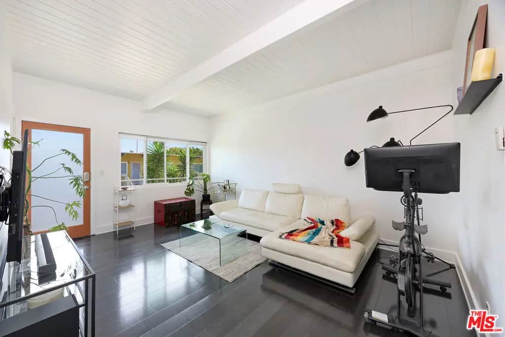 2325 Kansas Avenue 9, Santa Monica, CA — listing photo 1