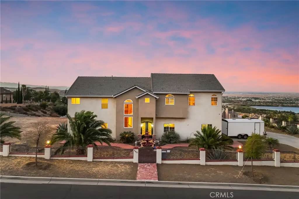 345 Lakeview, Palmdale, CA — listing photo 1