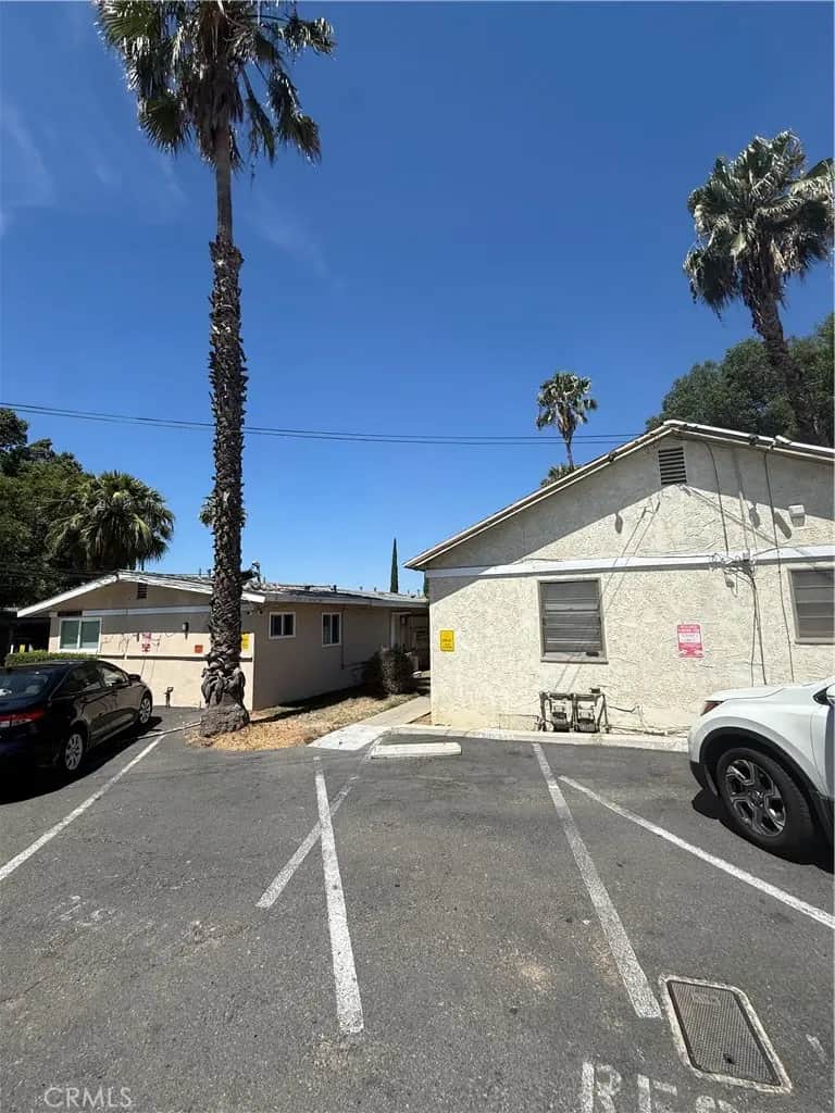 4571 main, Riverside, CA — listing photo 1