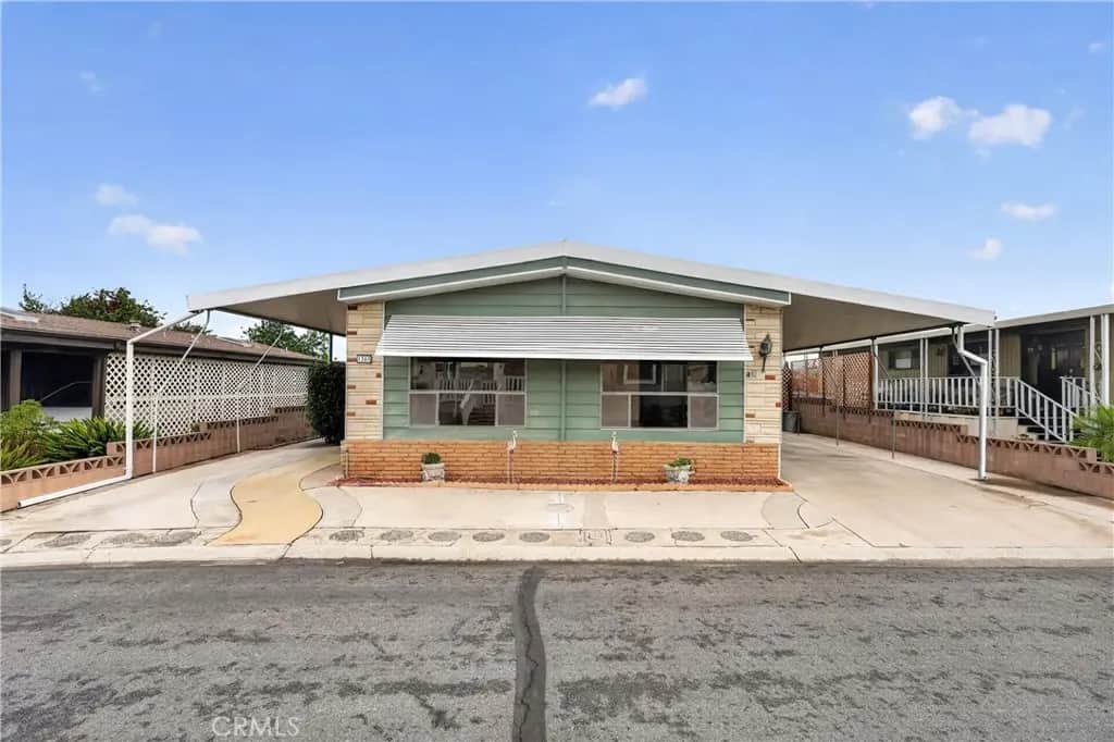 1365 Thornwood Square, Corona, CA — listing photo 1