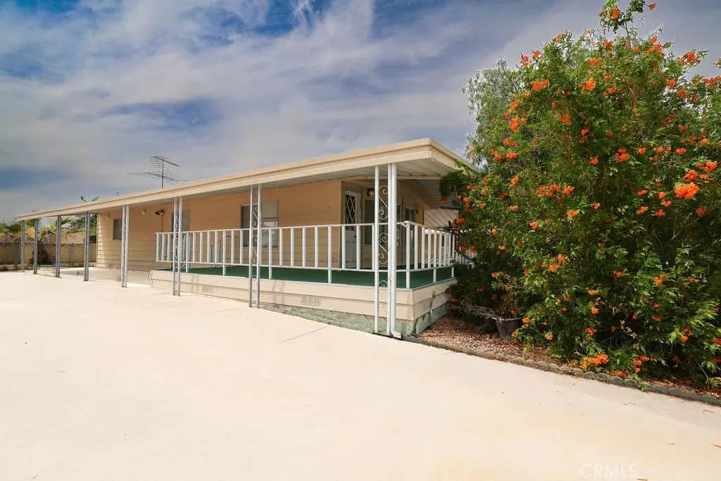282 N La Paloma, San Jacinto, CA — listing photo 1