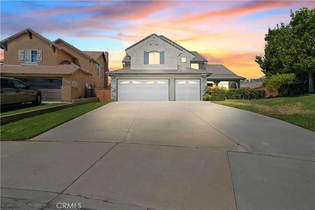10011 Thornbird Court, Moreno Valley, CA — listing photo 1