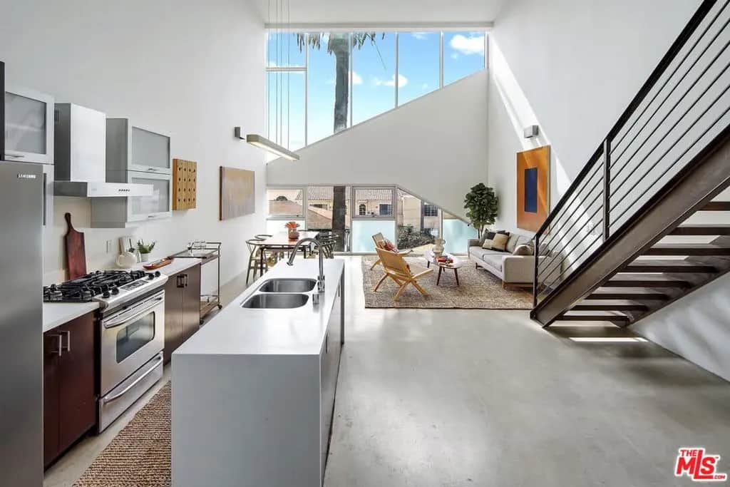 803 Wilcox Avenue 10, Los Angeles, CA — listing photo 1