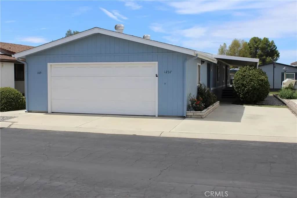 1237 Yellowood Drive, Hemet, CA — listing photo 1