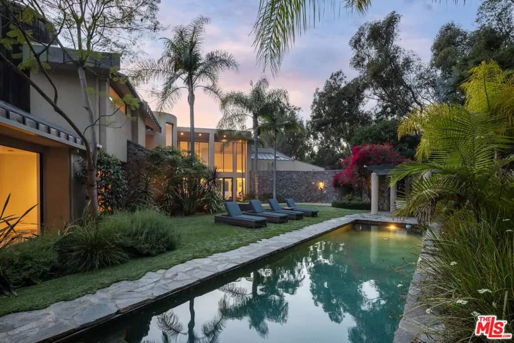 1060 E Oakmont Drive, Los Angeles, CA — listing photo 1