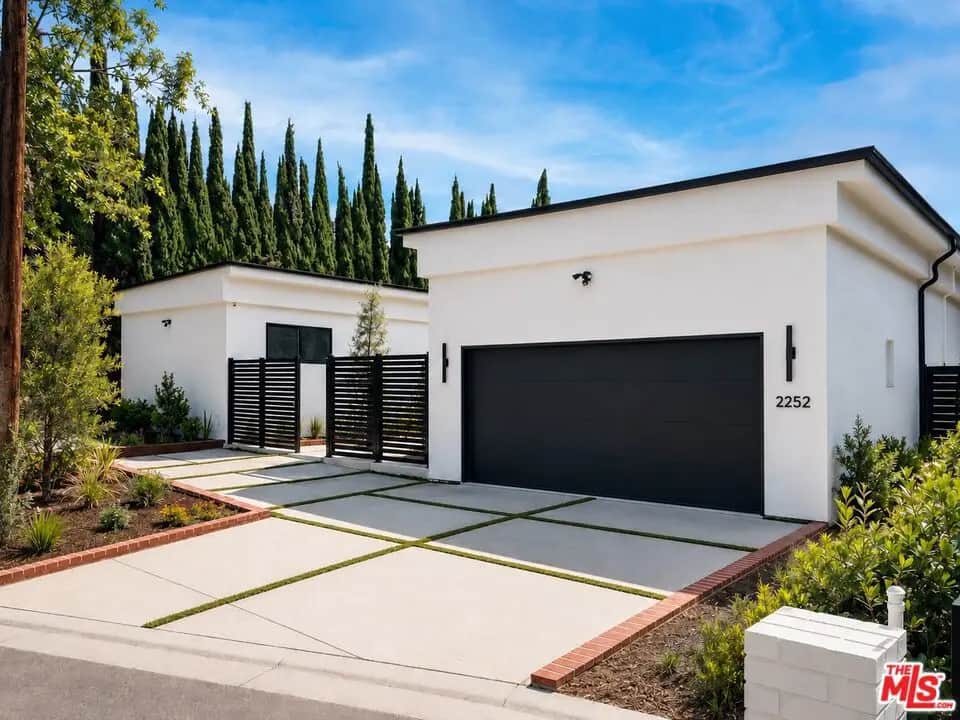 2252 Gloaming Way, Los Angeles, CA — listing photo 1