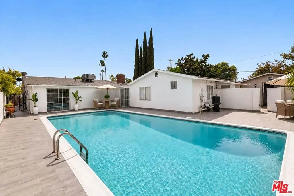 11853 Cantara Street, Los Angeles, CA — listing photo 1