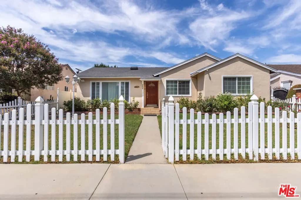 7511 Corbin Avenue, Los Angeles, CA — listing photo 1