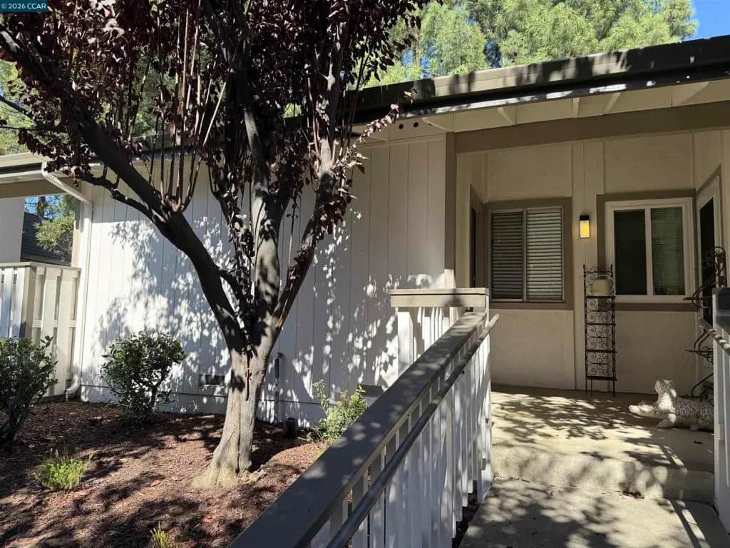 5425 Concord Blvd E4, Concord, CA — listing photo 1