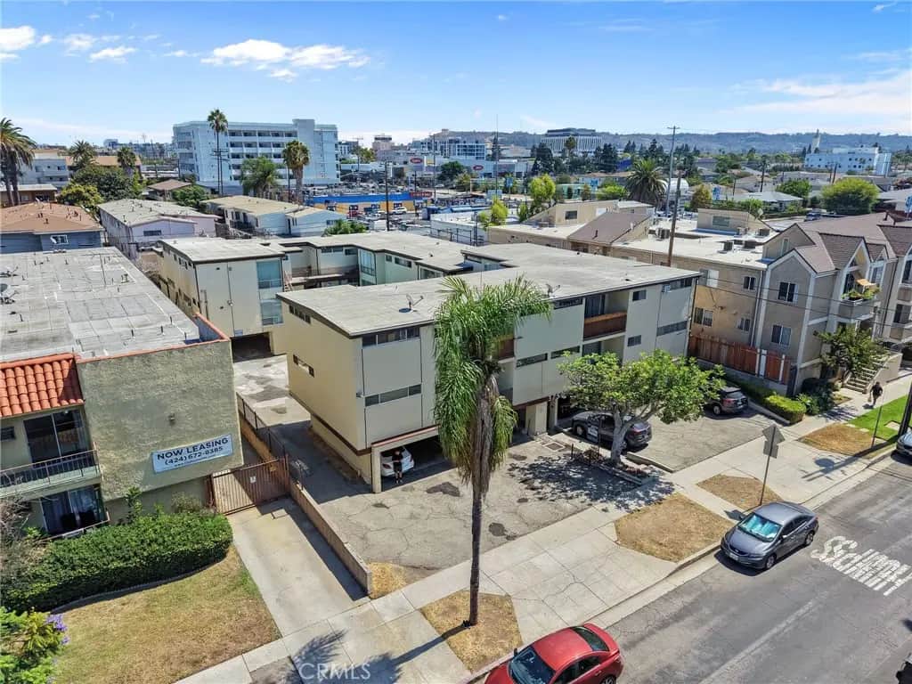 3750 Midvale Avenue, Los Angeles, CA — listing photo 1