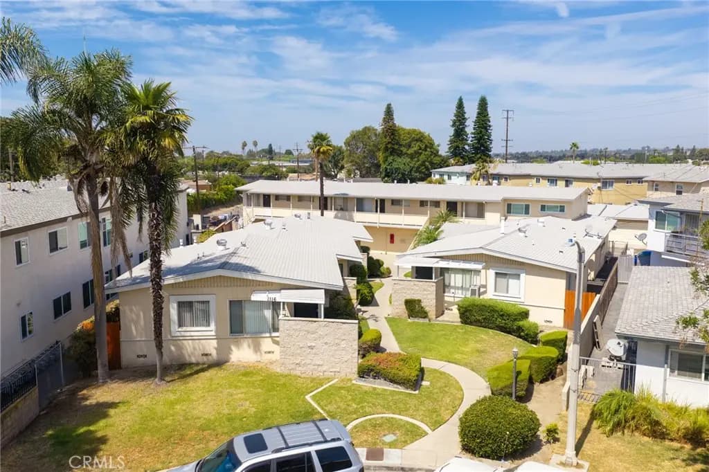 1116 West Avenue, Fullerton, CA — listing photo 1